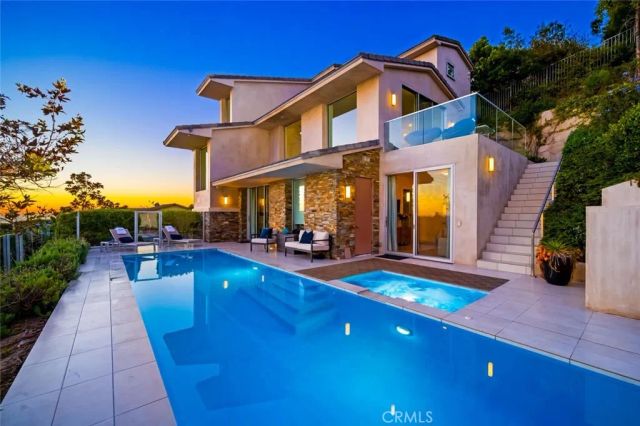 2300 Crestview, Laguna Beach, CA 92651