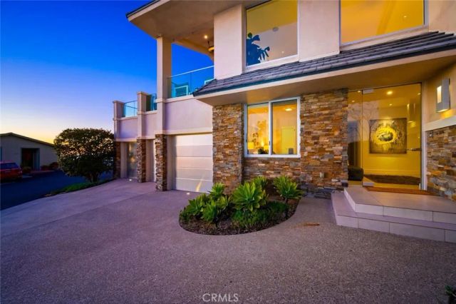 2300 Crestview, Laguna Beach, CA 92651