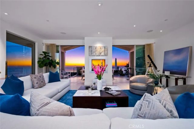 2300 Crestview, Laguna Beach, CA 92651