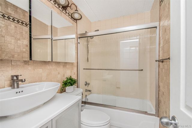 3220 Fairfield Avenue 7B, Bronx, NY 10463