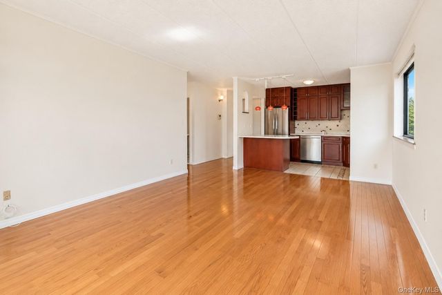 3220 Fairfield Avenue 7B, Bronx, NY 10463
