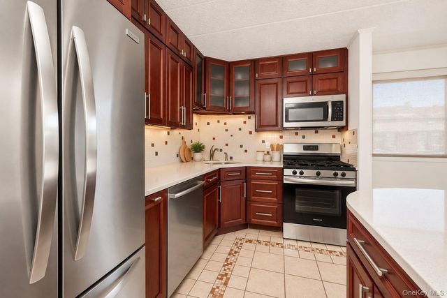 3220 Fairfield Avenue 7B, Bronx, NY 10463