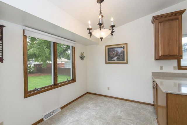 1815 Haymarket ROAD, Waukesha, WI 53189