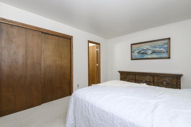1815 Haymarket ROAD, Waukesha, WI 53189