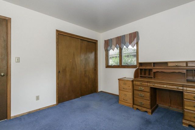 1815 Haymarket ROAD, Waukesha, WI 53189