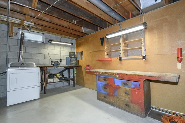 1815 Haymarket ROAD, Waukesha, WI 53189