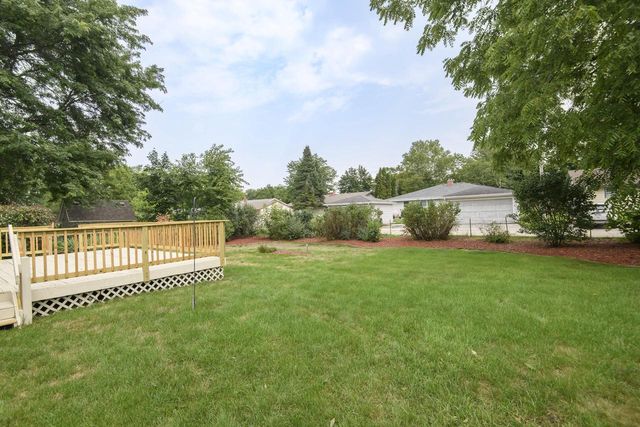 1815 Haymarket ROAD, Waukesha, WI 53189