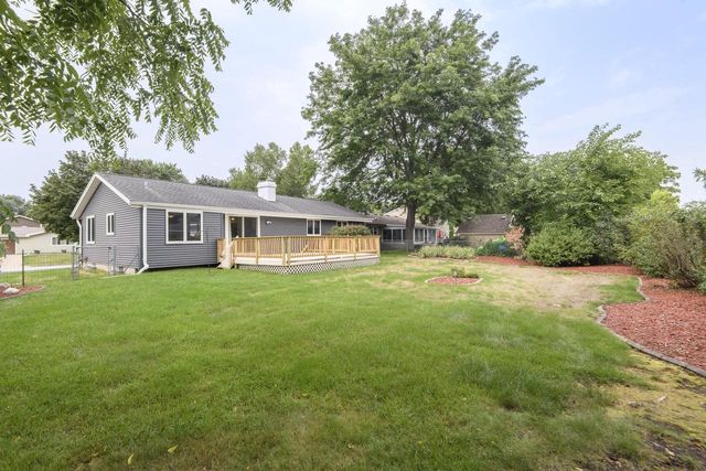 1815 Haymarket ROAD, Waukesha, WI 53189