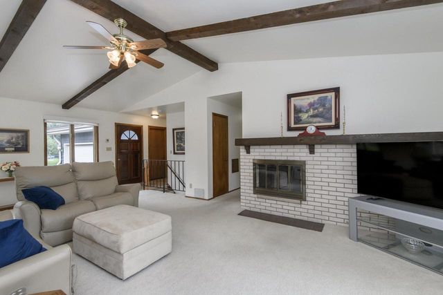 1815 Haymarket ROAD, Waukesha, WI 53189