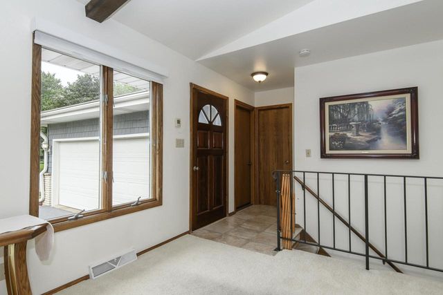 1815 Haymarket ROAD, Waukesha, WI 53189