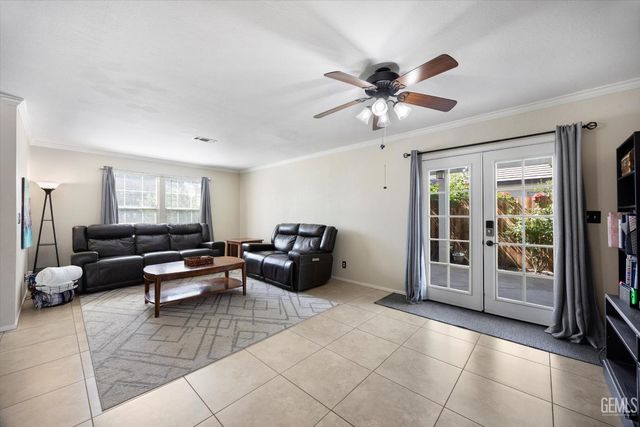 5812 California Spring Drive, Bakersfield, CA 93313
