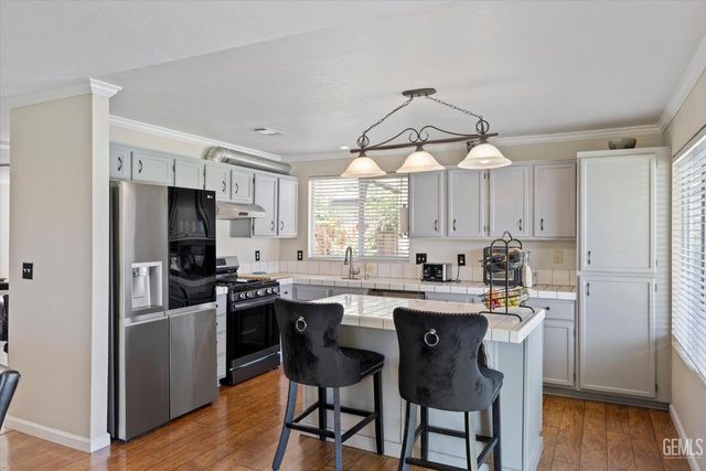 5812 California Spring Drive, Bakersfield, CA 93313