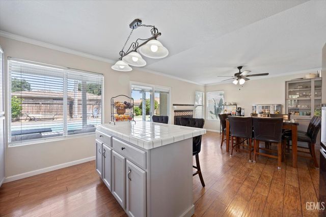 5812 California Spring Drive, Bakersfield, CA 93313