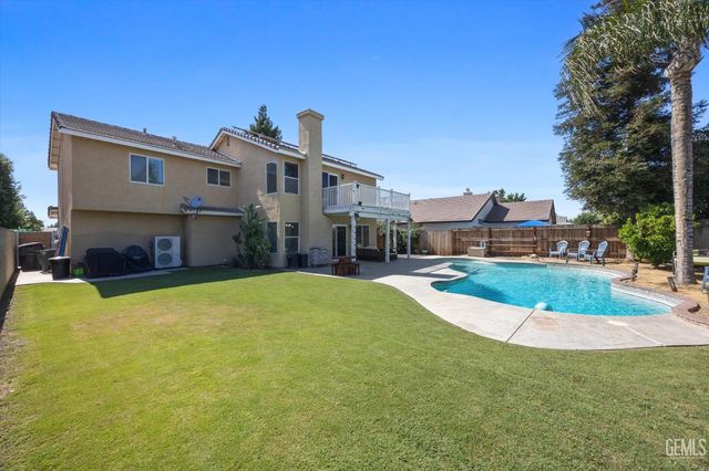 5812 California Spring Drive, Bakersfield, CA 93313