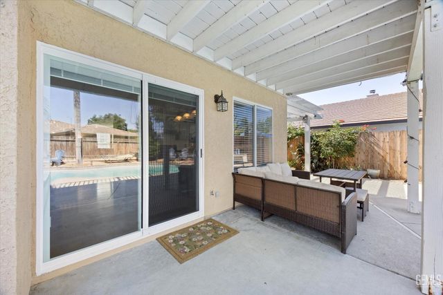 5812 California Spring Drive, Bakersfield, CA 93313