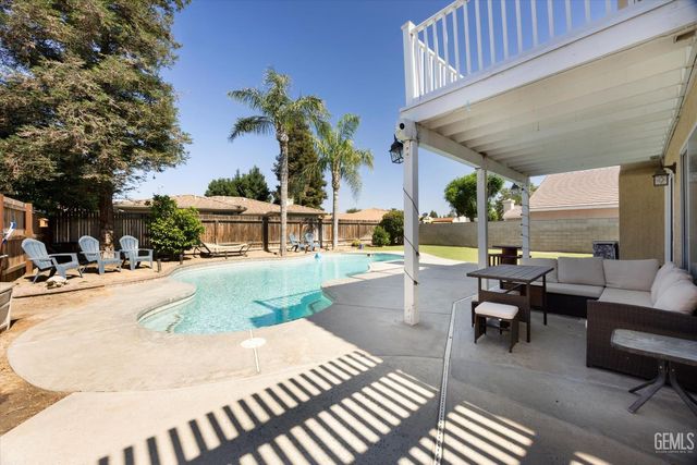 5812 California Spring Drive, Bakersfield, CA 93313