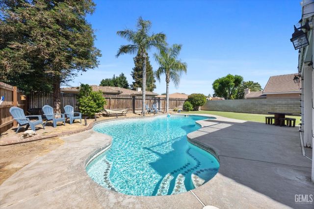 5812 California Spring Drive, Bakersfield, CA 93313
