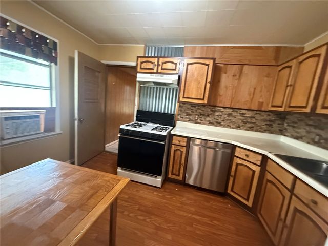 831 Cedar Drive, Mesquite, TX 75149