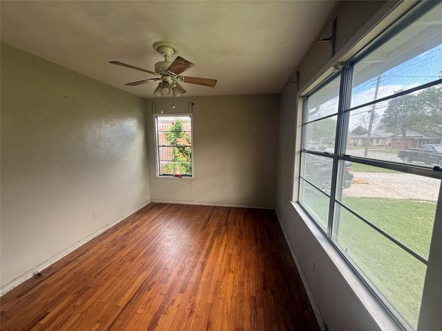 831 Cedar Drive, Mesquite, TX 75149