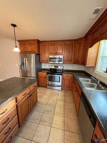 117 Hubert Road, New Market, AL 35761