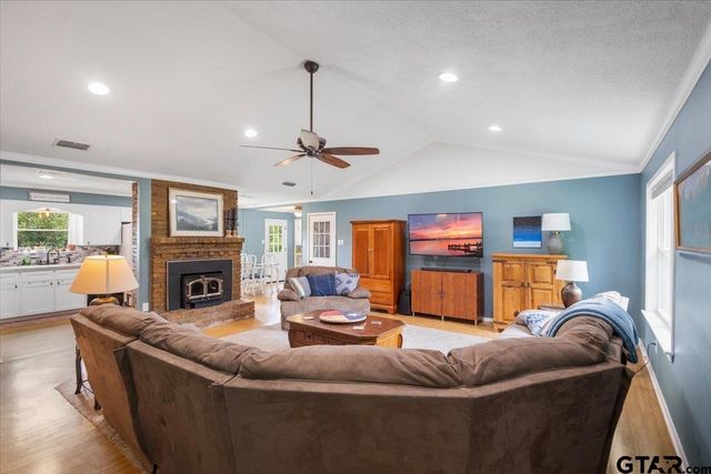 222 County Road 4850, Winnsboro, TX 75494