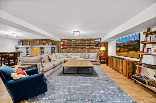 2455 West Hill Road, Stowe, VT 05672