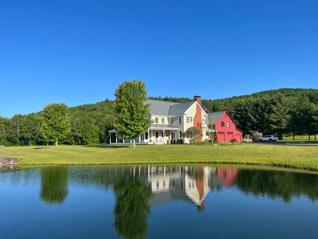 2455 West Hill Road, Stowe, VT 05672