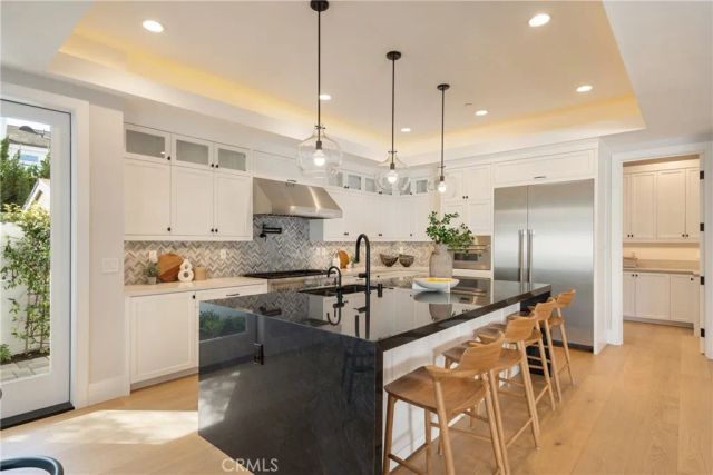 430 Fullerton Avenue, Newport Beach, CA 92663