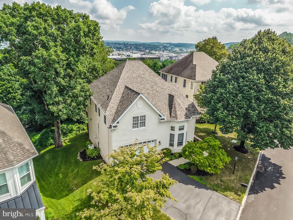 1022 RIVERVIEW LN, CONSHOHOCKEN, PA 19428 — photo 2