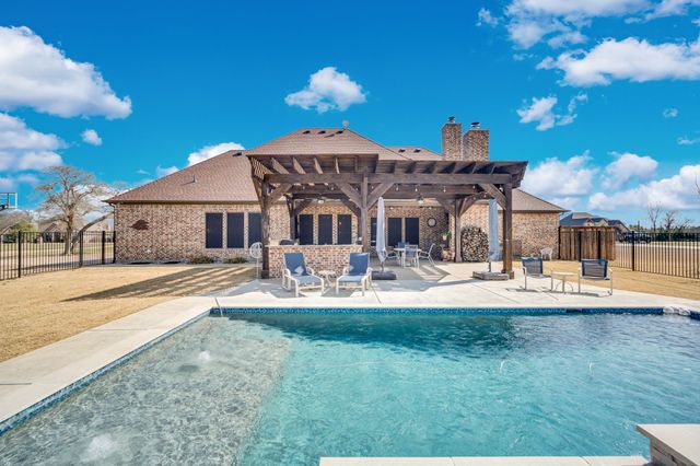 127 Sullivan Way, Waxahachie, TX 75167