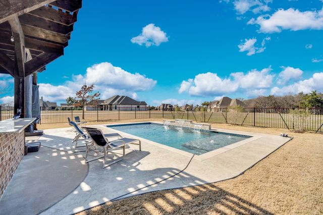 127 Sullivan Way, Waxahachie, TX 75167