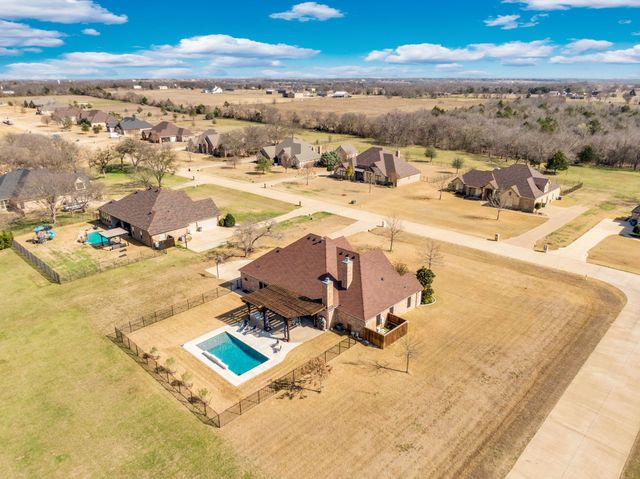 127 Sullivan Way, Waxahachie, TX 75167