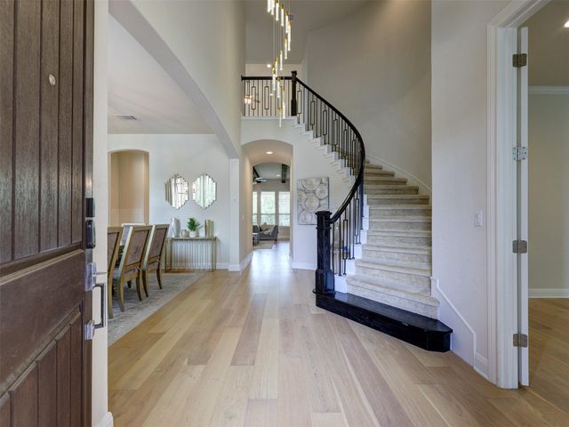 10300 Lavon BND, Austin, TX 78717