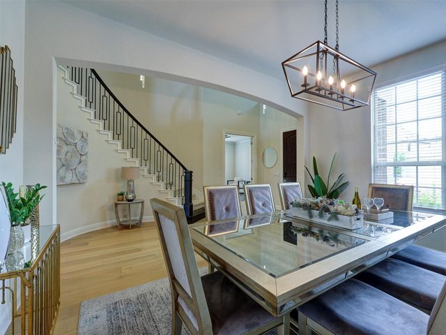 10300 Lavon BND, Austin, TX 78717