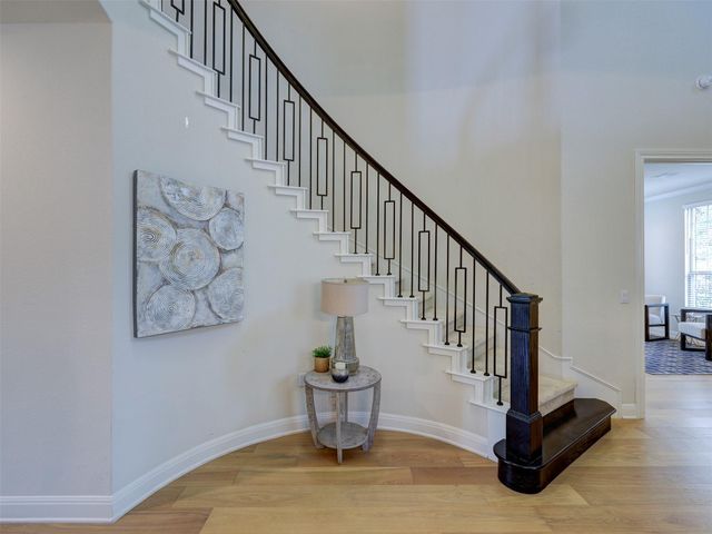 10300 Lavon BND, Austin, TX 78717
