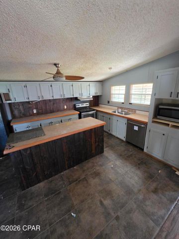 4070 Mccall Lane, Marianna, FL 32448