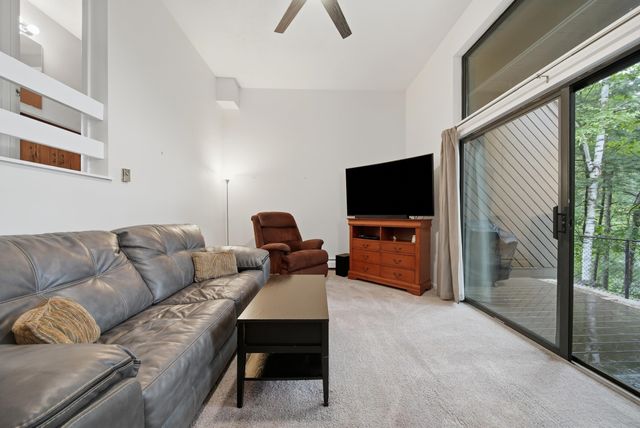 7 Cortez Dr Unit 40, Nashua, NH 03062
