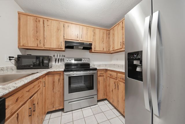 7 Cortez Dr Unit 40, Nashua, NH 03062