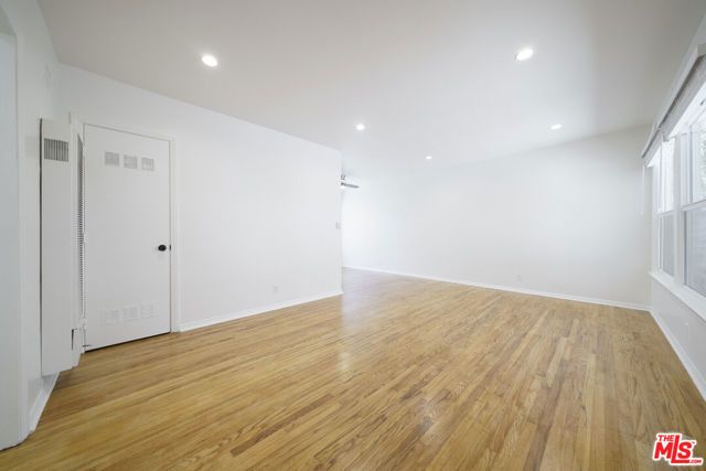 12012 WASHINGTON Place, Los Angeles, CA 90066