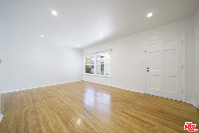 12012 WASHINGTON Place, Los Angeles, CA 90066