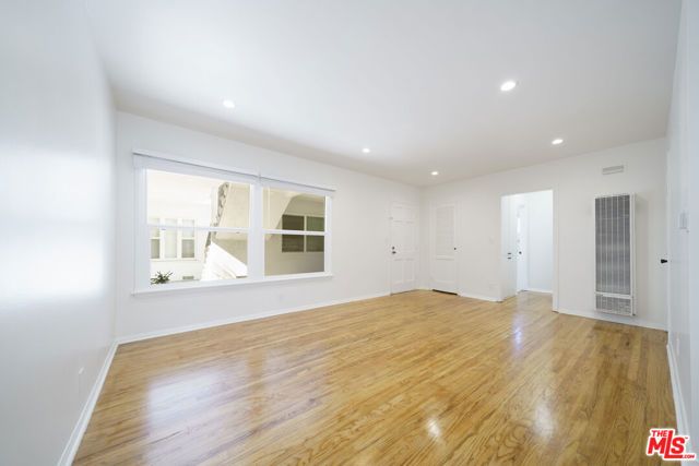 12012 WASHINGTON Place, Los Angeles, CA 90066