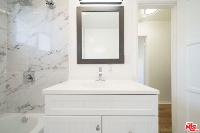 12012 WASHINGTON Place, Los Angeles, CA 90066