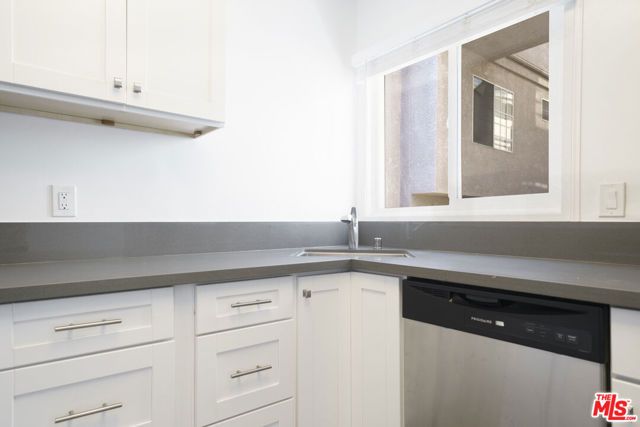 12012 WASHINGTON Place, Los Angeles, CA 90066