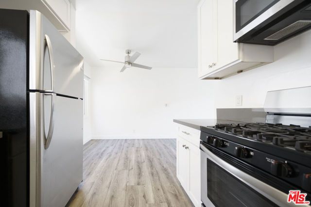 12012 WASHINGTON Place, Los Angeles, CA 90066