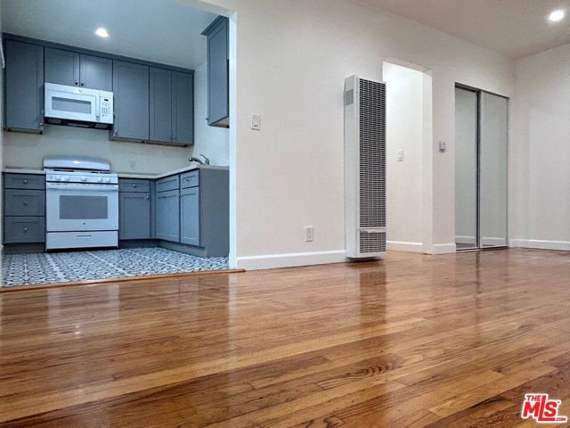 12012 WASHINGTON Place, Los Angeles, CA 90066