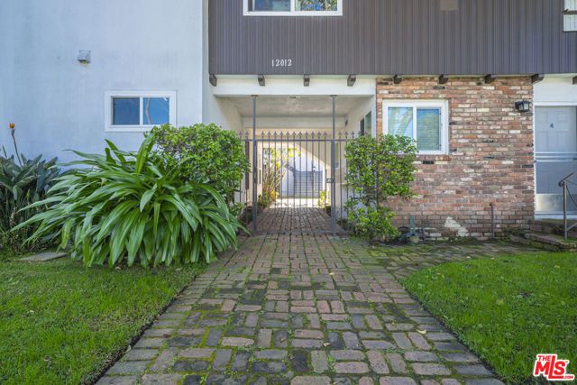 12012 WASHINGTON Place, Los Angeles, CA 90066