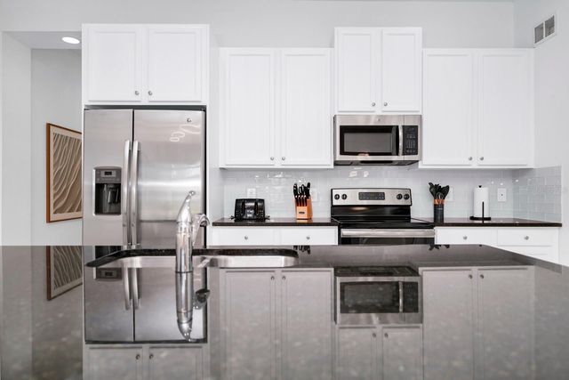 302 CAPTIVA DRIVE, Davenport, FL 33896