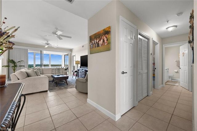 201 Vintage Bay DR B15, Marco Island, FL 34145