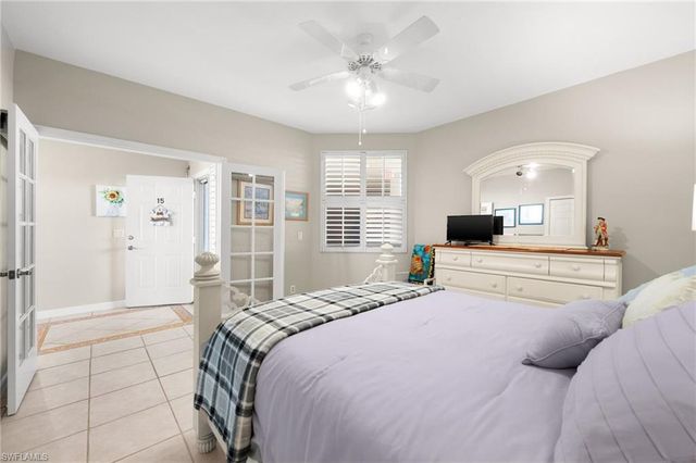 201 Vintage Bay DR B15, Marco Island, FL 34145