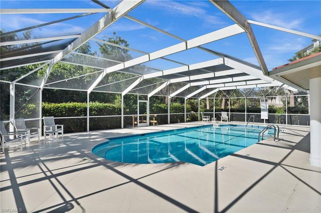 201 Vintage Bay DR B15, Marco Island, FL 34145